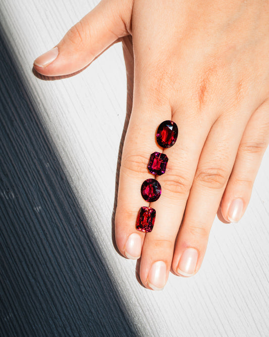 How Our Experts Help You Find the Perfect Gemstone